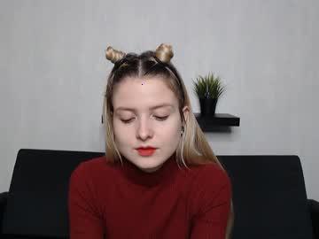 julie_holiday chaturbate