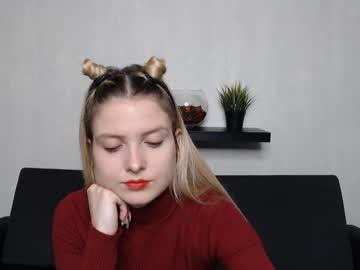 julie_holiday chaturbate